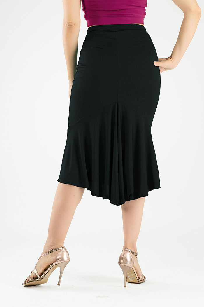 Falda de tango con cola detrás en color negro por Sosle Tango Boutique